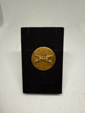 US Military Collar Pin Armored Cavalry Insignia Vintage